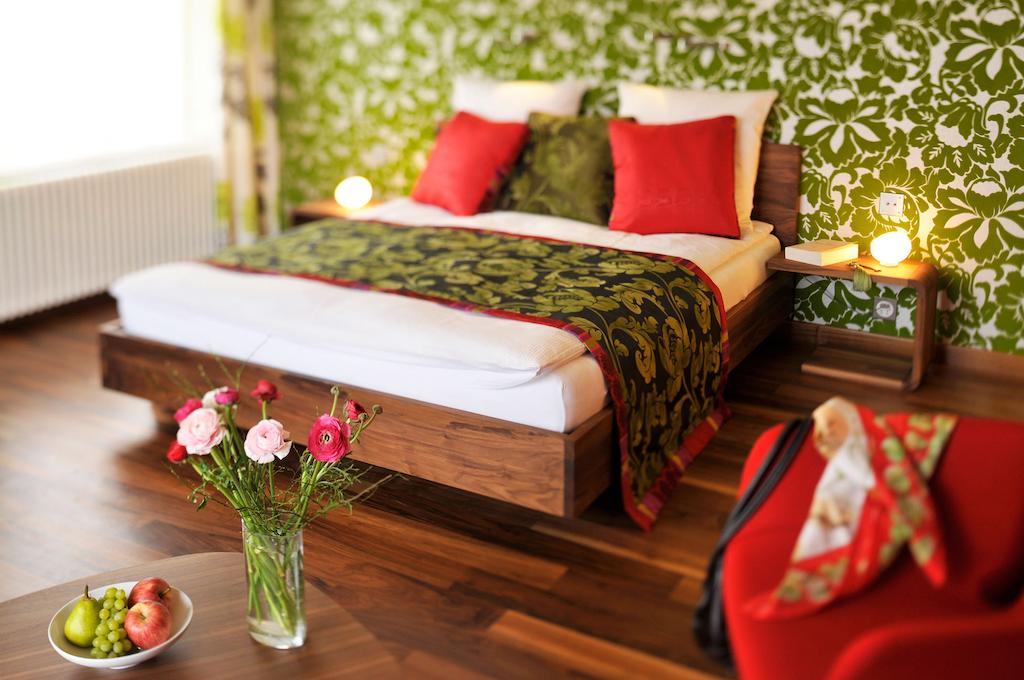 La Belle Saison Bed & Breakfast Mollens  Rom bilde